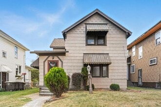Building Photo - New THREE BED listing in Fort Wayne!