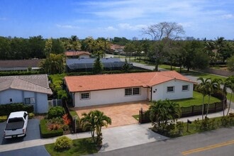 Building Photo - 6331 SW 94th Ave