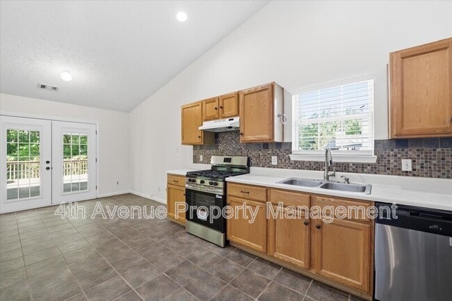 Building Photo - 407 Crested View Dr