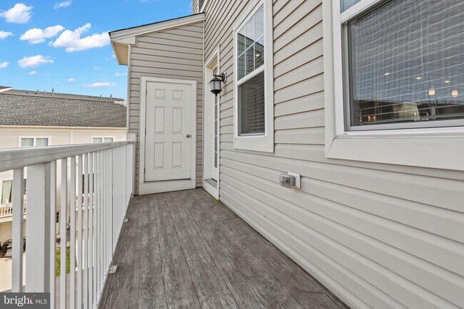 Building Photo - 7086 Executive Way