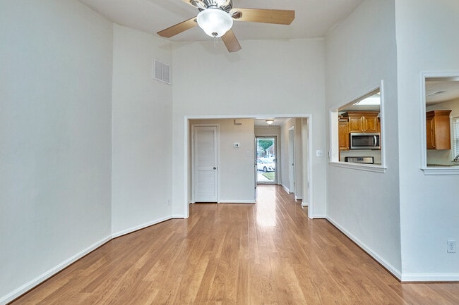 Building Photo - 924 Firefall Ct