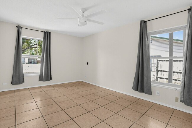 Building Photo - 5415 Havencrest Dr