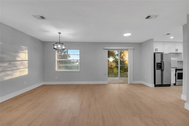 Building Photo - 2328 Dae Ct