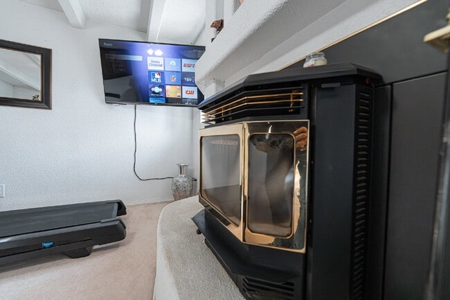 Building Photo - Desert Oasis – Furnished Executive Room in...