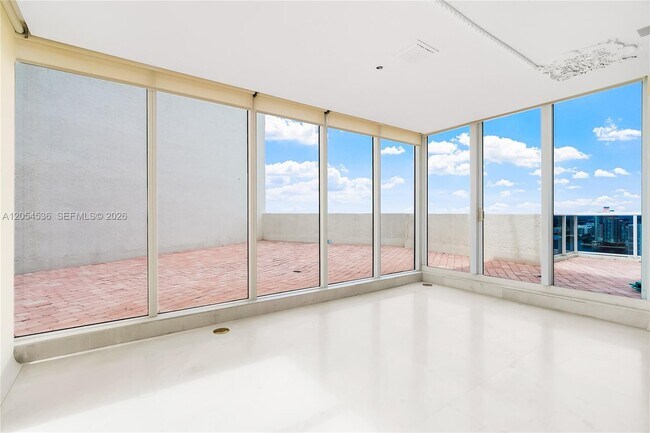 Building Photo - 19111 Collins Ave