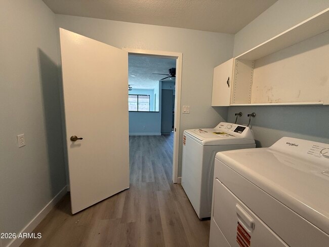 Building Photo - 1449 E McNair Dr