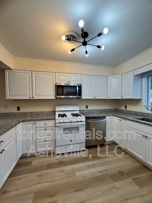 Building Photo - 181 N Britton Creek Ct