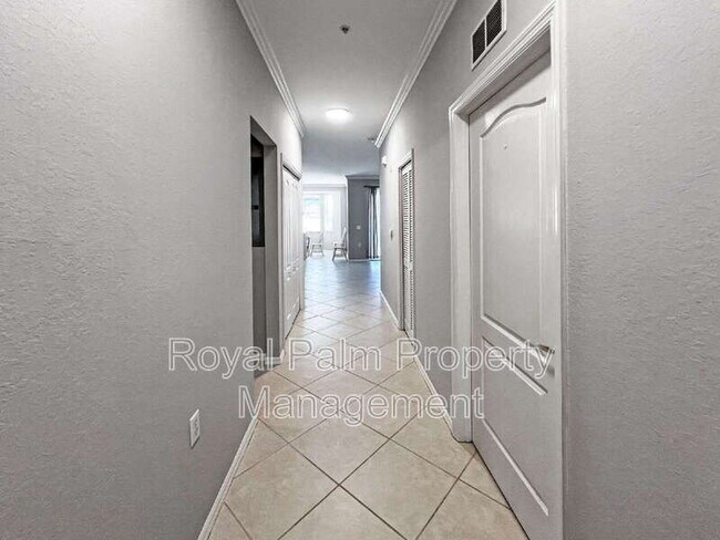 Building Photo - 8550 Kingbird Loop