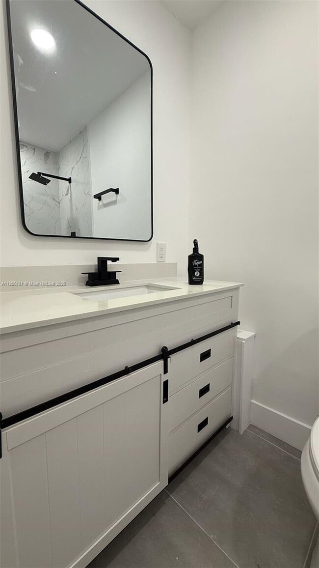 Building Photo - $3,050MONTHLY;315 N 26TH AVE #417 HOLLYWOO...