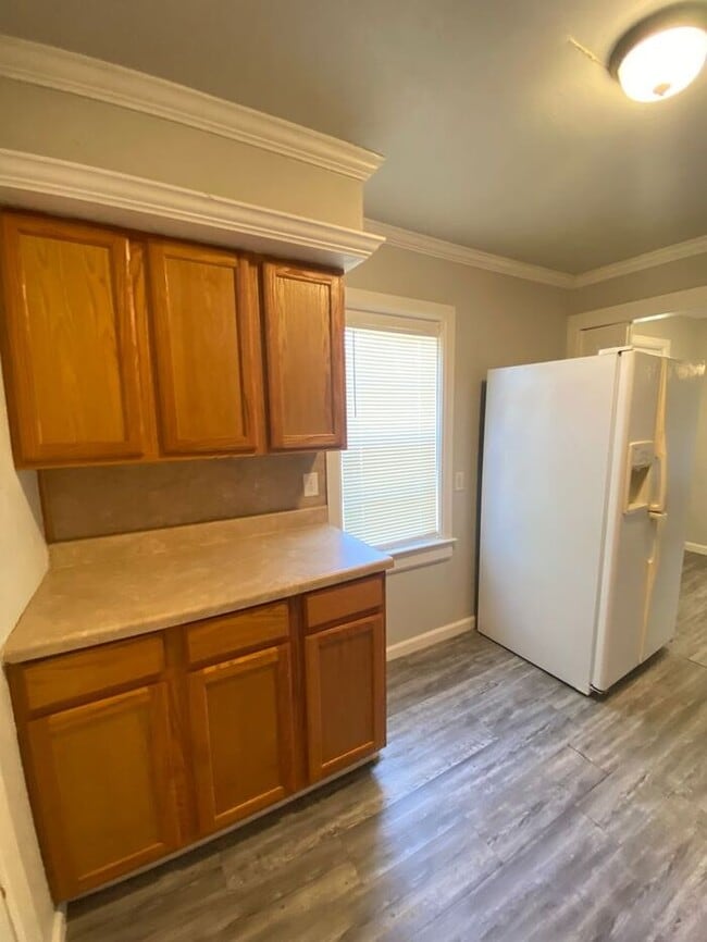 Building Photo - Cute 3 Bed 1 Bath Near Tinker AFB