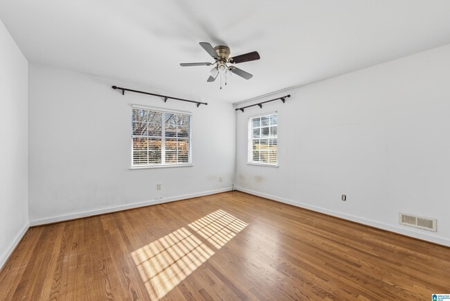 Building Photo - 5956 Crestwood Cir