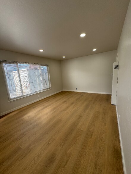 Building Photo - 1144 Locust St