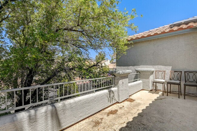Building Photo - Stunning Fully Remodeled 5-Bedroom Home with Private Pool, FREE SOLAR INCLUDED, Huge Loft, Solar ...