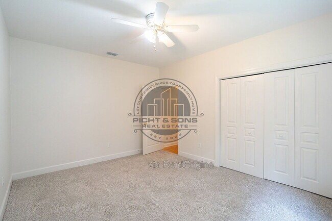 Building Photo - 9540 Starhawk Dr