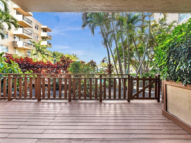 Building Photo - 1421 S Ocean Blvd