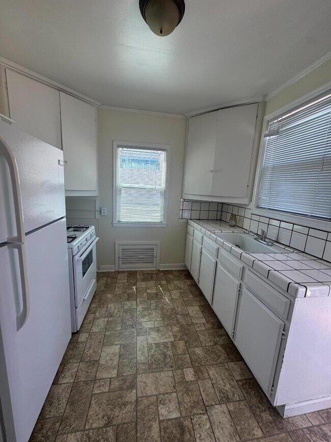 Building Photo - 268 Lorton Ave