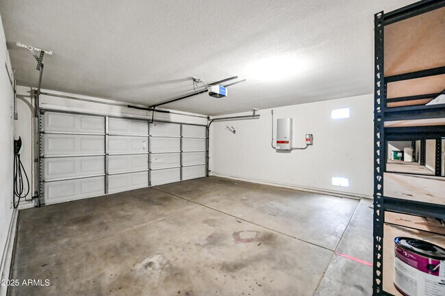Building Photo - 2400 E Whitten St