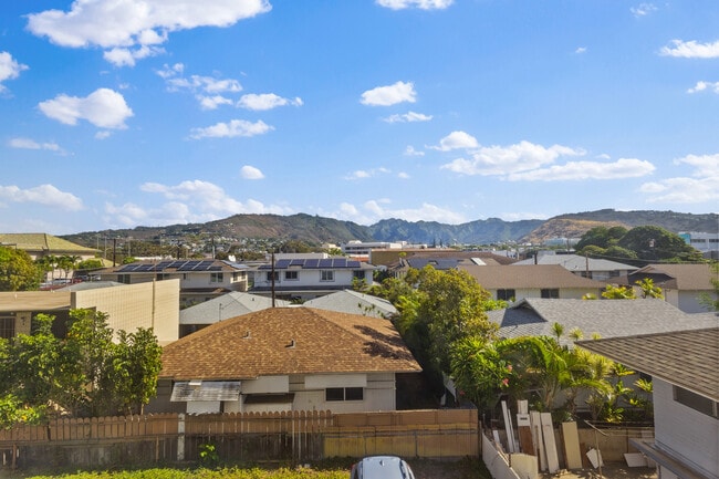 Building Photo - 909 Coolidge St