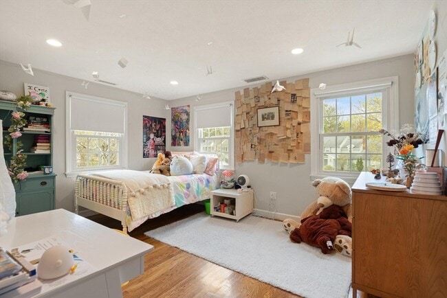 Building Photo - 25 Saddle Club Rd