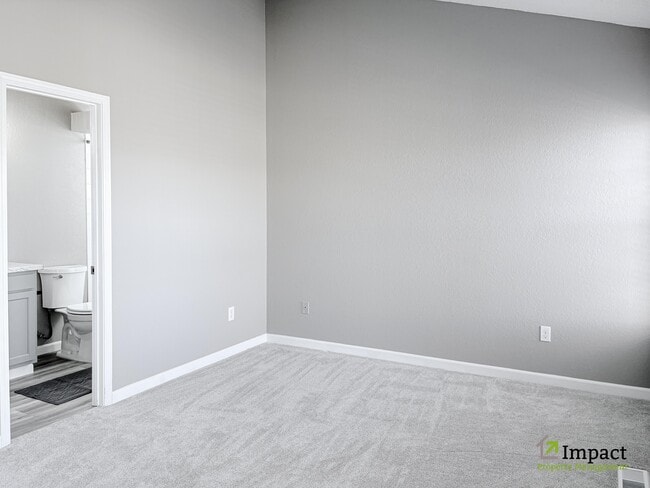 Building Photo - 18002 Becket Dr