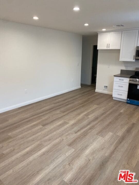 Building Photo - 6911 Agnes Ave