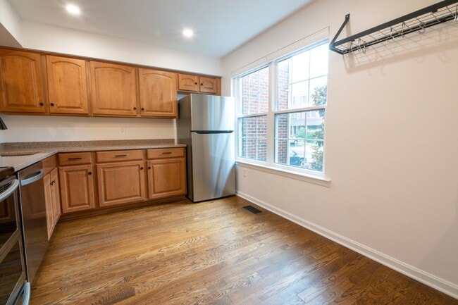 Building Photo - 2119 Hutchison Grove Ct