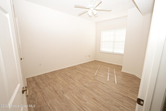 Building Photo - 110 Turpial Way