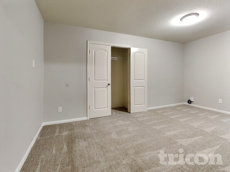 Building Photo - 3414 Summer Mdw