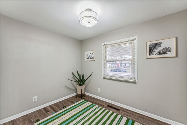 Building Photo - 4554 Moraine Ave