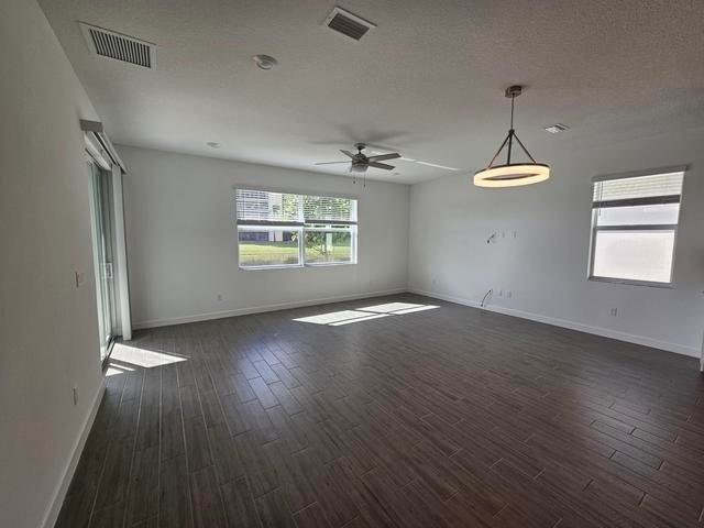 Building Photo - 15018 Three Ponds Trail