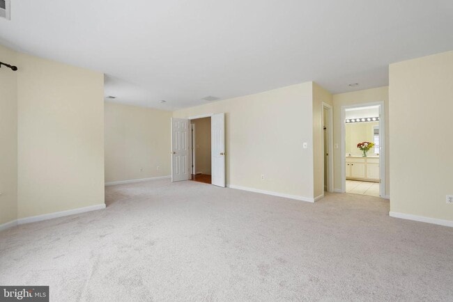 Building Photo - 15433 Leeds Hill Way