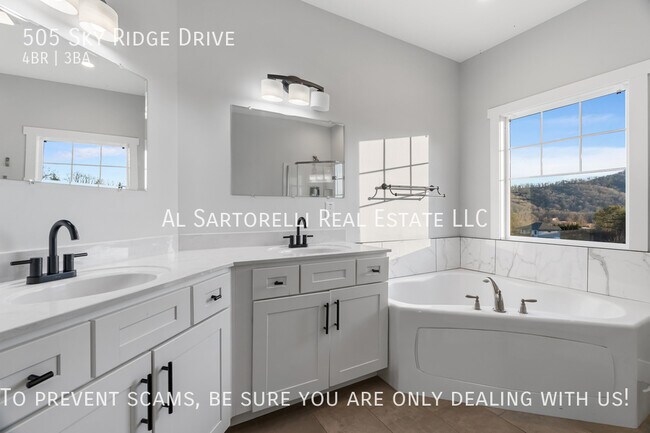 Building Photo - 505 Sky Ridge Dr