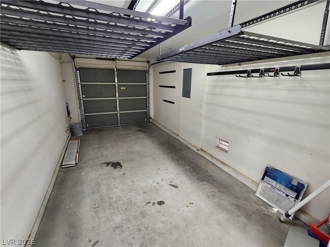 Building Photo - 138 E Cosmos Ct