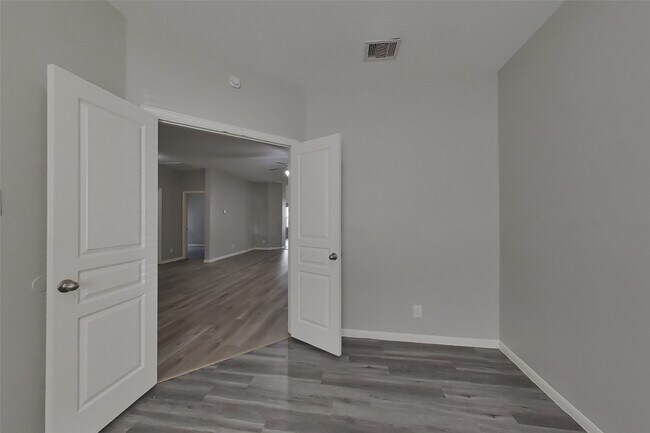 Building Photo - 6103 Coleus St