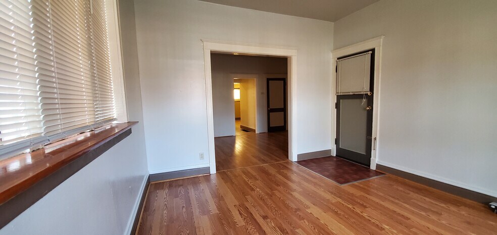 Building Photo - 6300 Cates Ave