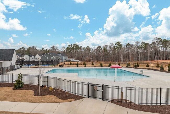 Building Photo - 504 Spotted Fawn Ct