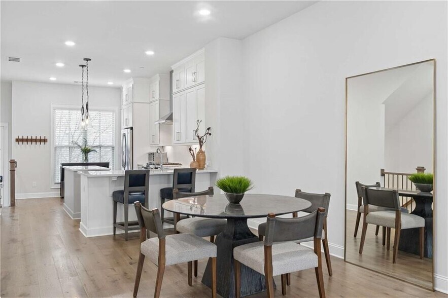 Building Photo - 4217 Deming Cir