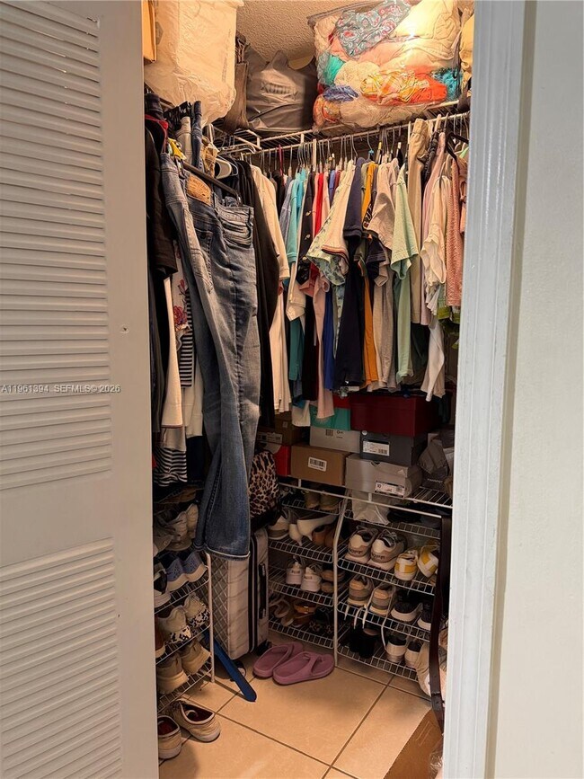 Building Photo - 4761 NW Flagler Terrace