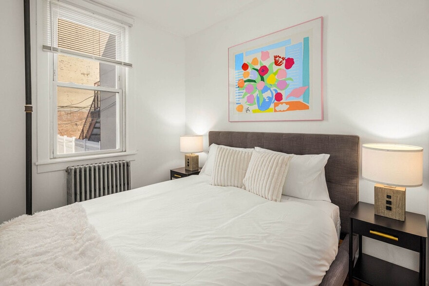 Building Photo - 57 Withers St