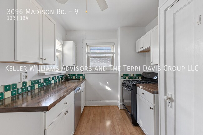 Building Photo - 3096 Madison Rd