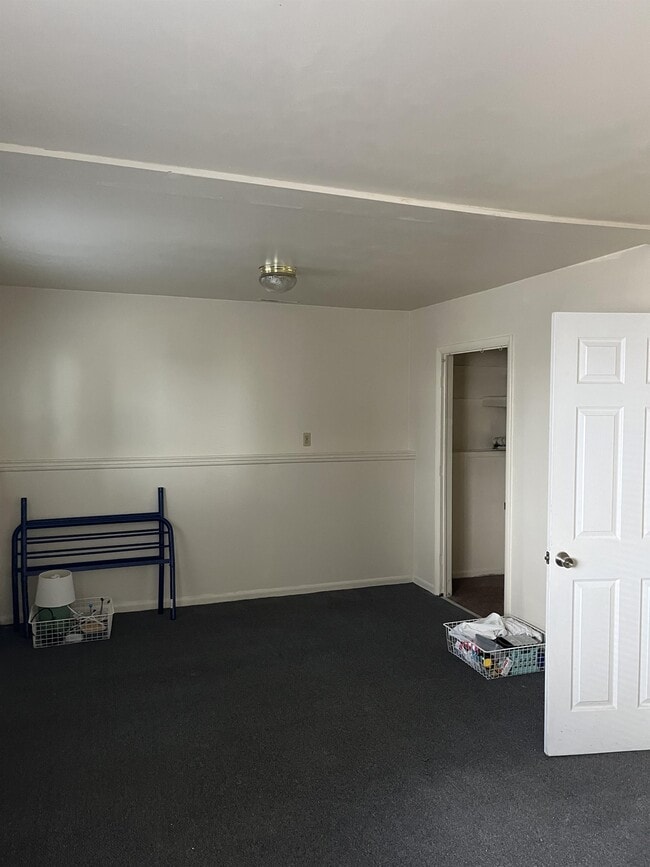 Building Photo - 624 Stoddard Ave