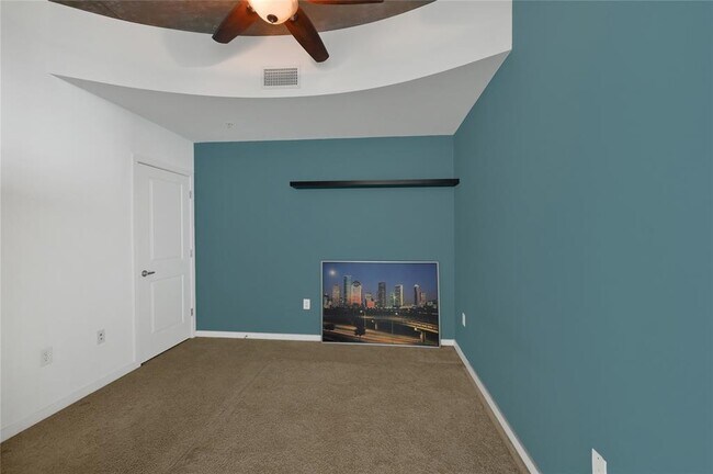 Building Photo - 5925 Almeda Rd