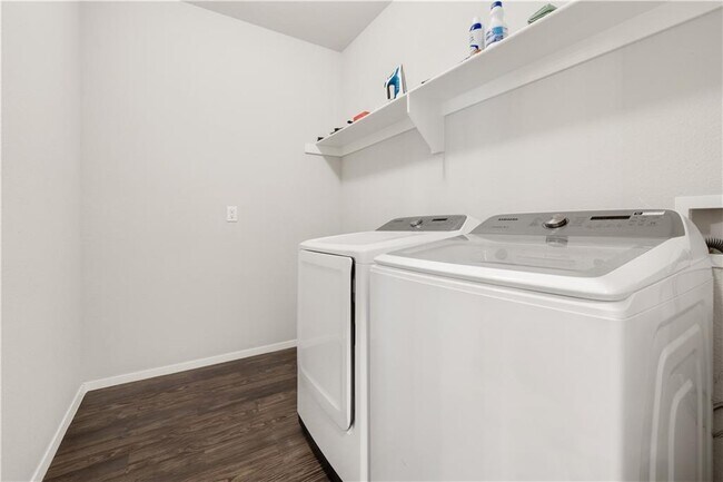 Building Photo - 1209 S Ivory Bill Ln