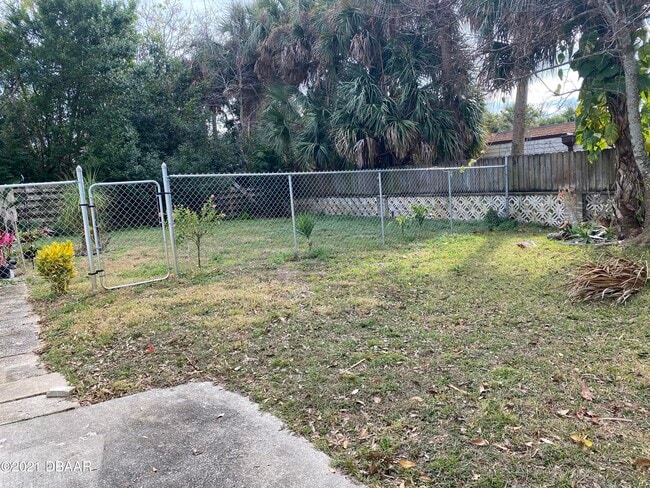 Building Photo - 420 Miriam Ave