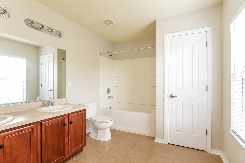 Building Photo - 9432 Wellstone Dr