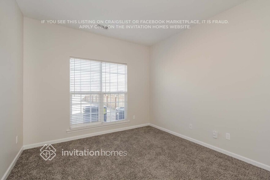 Building Photo - 2512 Red Birch Dr