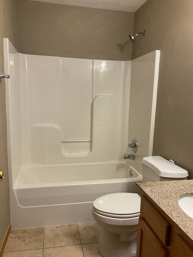 Building Photo - 119 Northtowne St