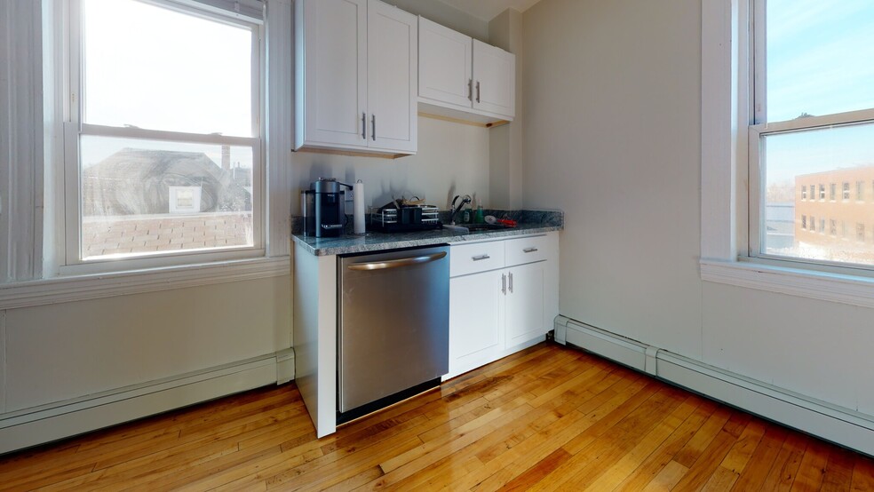 Building Photo - 9R Winship St