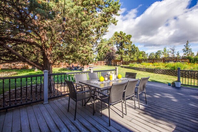 Building Photo - 63055 Yampa Way