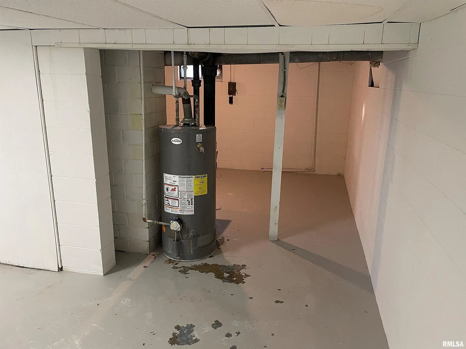 Building Photo - 2211 N Flora Ave